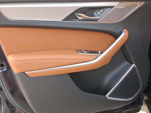 New 2026 Jaguar F-PACE R-Dynamic S image 10