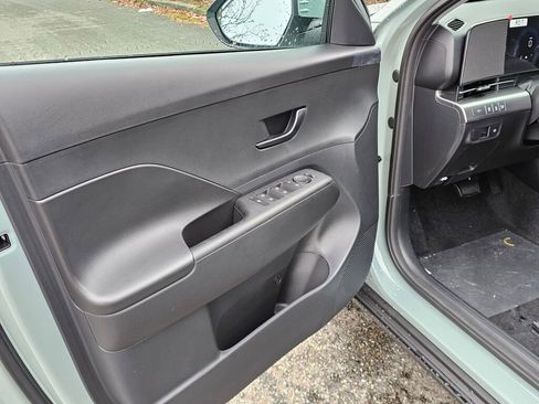 New 2026 Hyundai Kona SE image 17