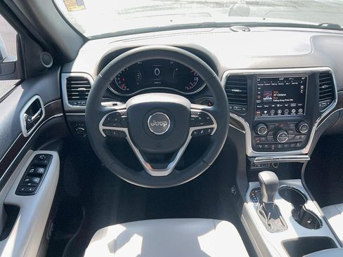Used 2018 Jeep Grand Cherokee Limited RWD image 14