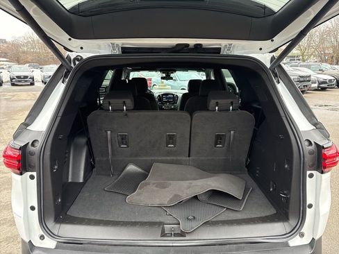 Used 2023 Chevrolet Traverse LT image 26