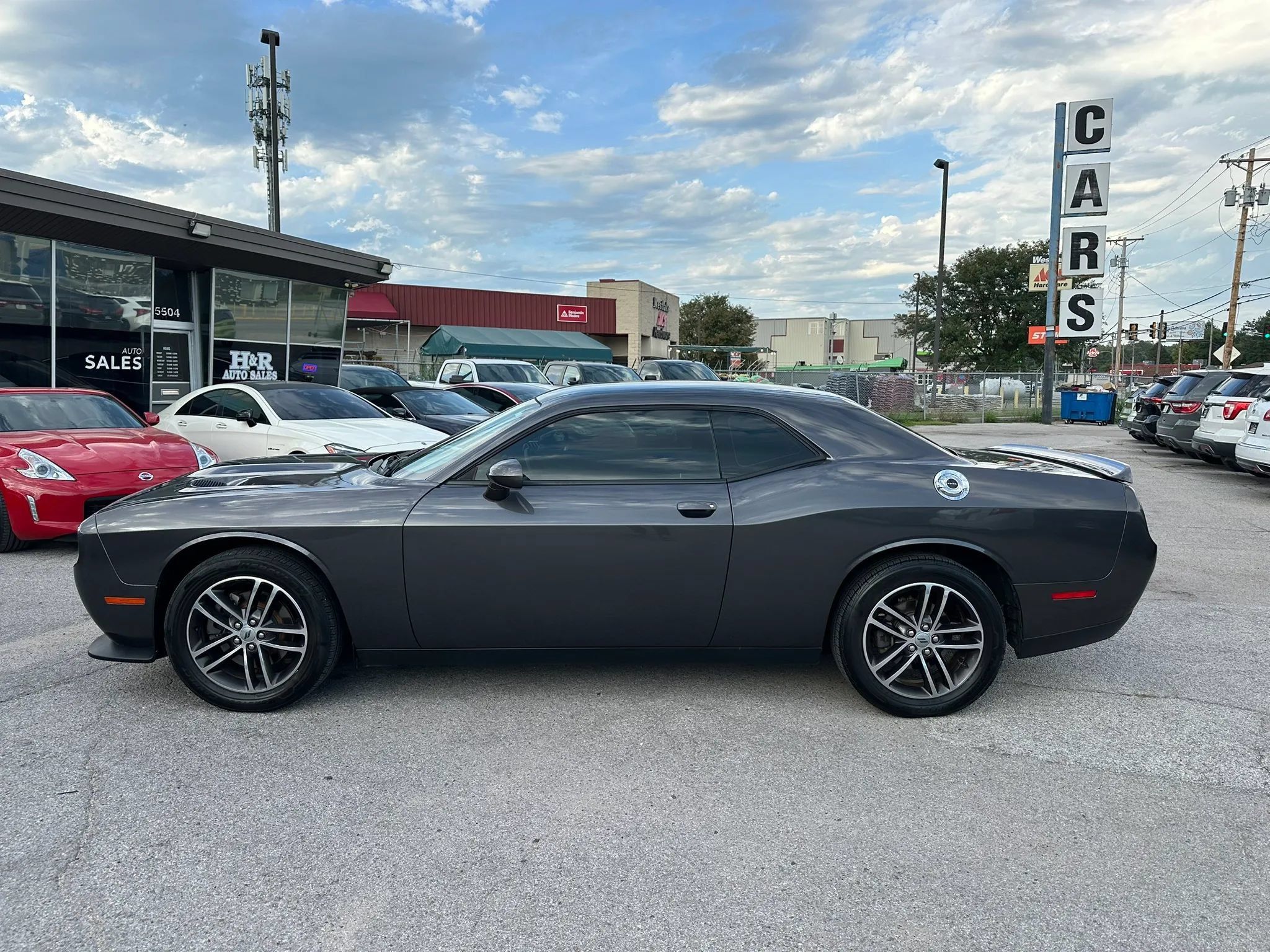 Used 2019 Dodge Challenger SXT w/ Driver Convenience Group AWD/4WD image 2