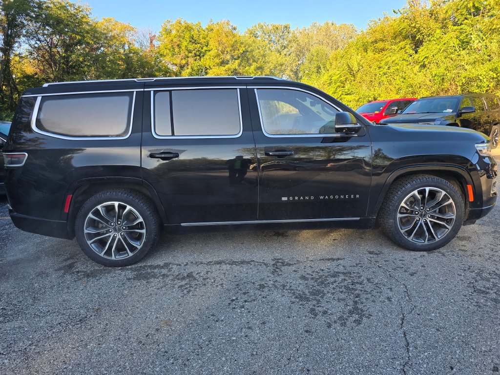 Used 2022 Jeep Grand Wagoneer Series III AWD/4WD image 9