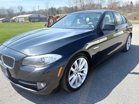 Used 2011 BMW 535i Sedan image 3