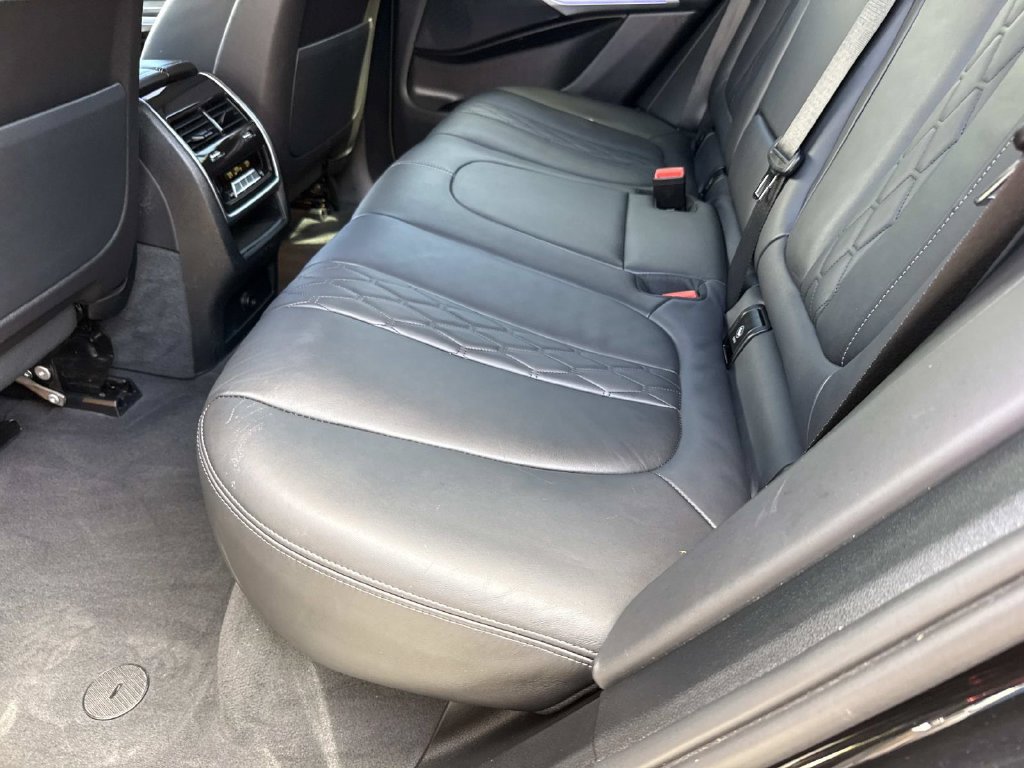 Used 2022 BMW X5 sDrive40i w/ M Sport Package RWD image 15