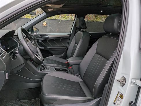 Certified 2024 Volkswagen Tiguan SE R-Line image 26