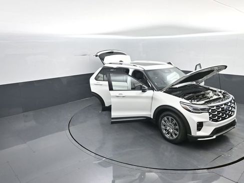 New 2026 Ford Explorer Platinum image 38