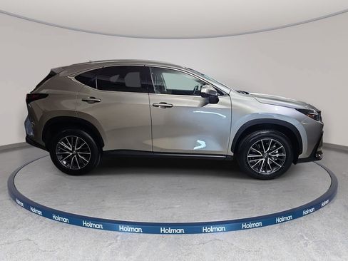Certified 2025 Lexus NX 350 AWD w/ Accessory Package (2T) image 4