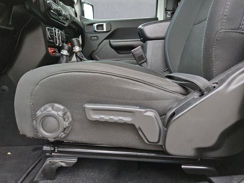 Certified 2021 Jeep Wrangler Unlimited Rubicon 4xe w/ Cold Weather Group image 16