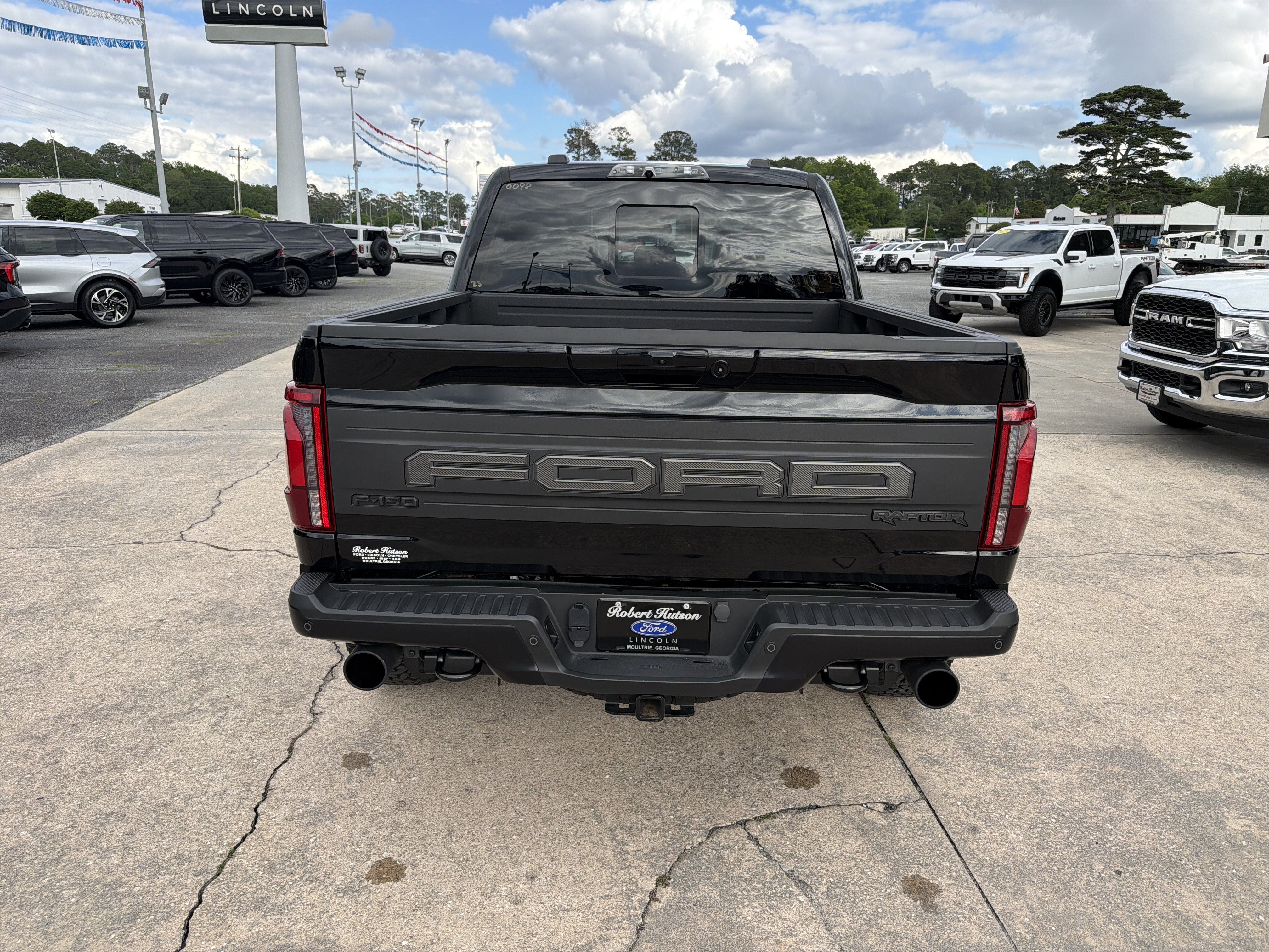 Used 2025 Ford F150 Raptor AWD/4WD image 7