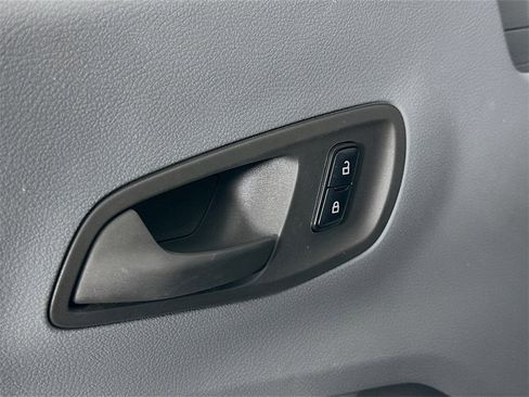 Used 2017 Ford Transit 350 XLT image 19