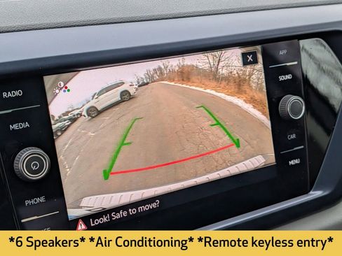 Used 2023 Volkswagen Taos SE image 6