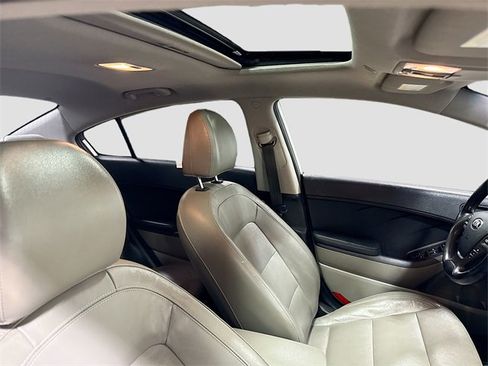 Used 2015 Kia Forte EX w/ Premium Package image 31