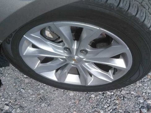 Used 2025 Chevrolet Malibu LT FWD image 5