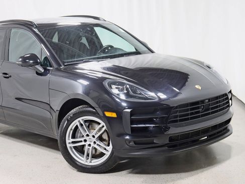 Used 2021 Porsche Macan image 2