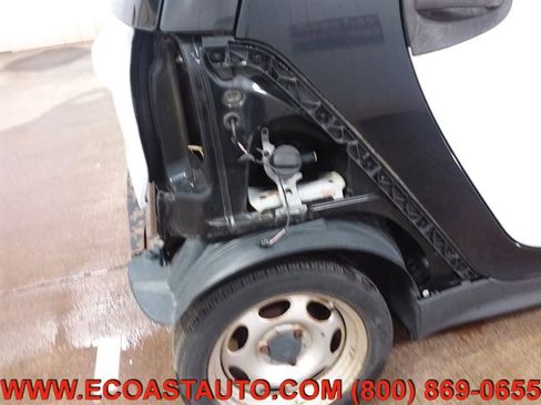 Used 2013 smart fortwo pure image 12