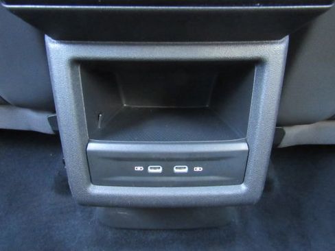 Used 2024 Volkswagen ID.4 S image 33