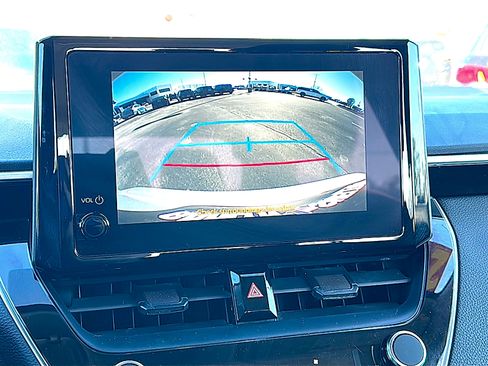 Used 2024 Toyota Corolla LE image 31