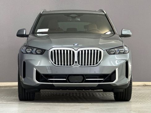 New 2026 BMW X5 xDrive50e w/ Premium Package image 5