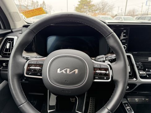 Used 2023 Kia Sorento SX Prestige image 14