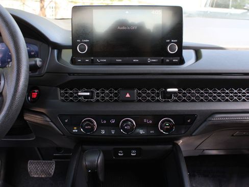 Used 2023 Honda Accord EX image 11