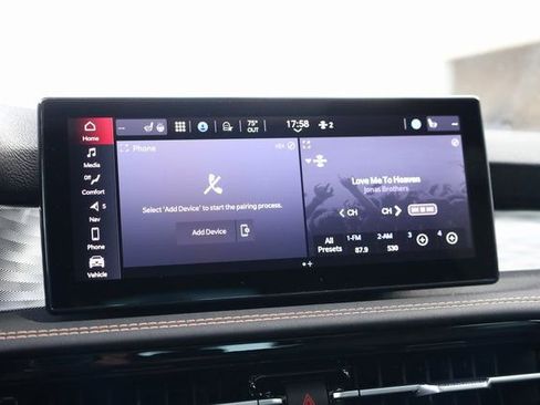 New 2025 Alfa Romeo Tonale w/ Premium Package image 18