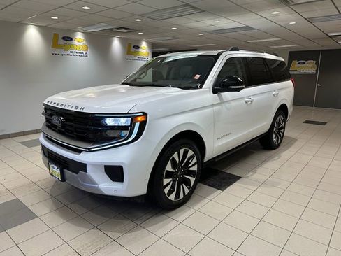 Used 2025 Ford Expedition Platinum w/ Driver's Package image 2