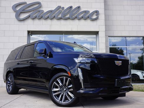 Used 2024 Cadillac Escalade ESV Sport Platinum w/ LPO, Floor Liner Package image 1