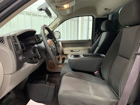 Used 2011 Chevrolet Silverado 1500 W/T w/ LS Package AWD/4WD image 16