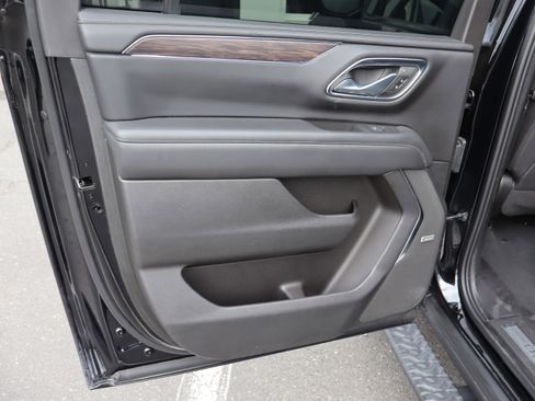 Certified 2023 Chevrolet Suburban Z71 w/ Luxury Package image 31