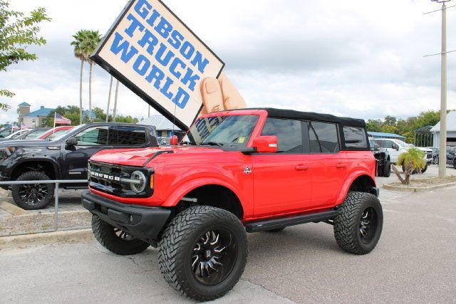Used 2022 Ford Bronco Outer Banks AWD/4WD image 1