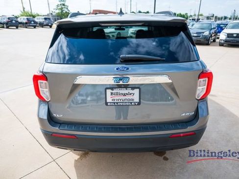 Used 2022 Ford Explorer XLT AWD/4WD image 4