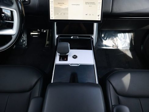 Used 2025 Land Rover Range Rover Long Wheelbase SE AWD/4WD image 28