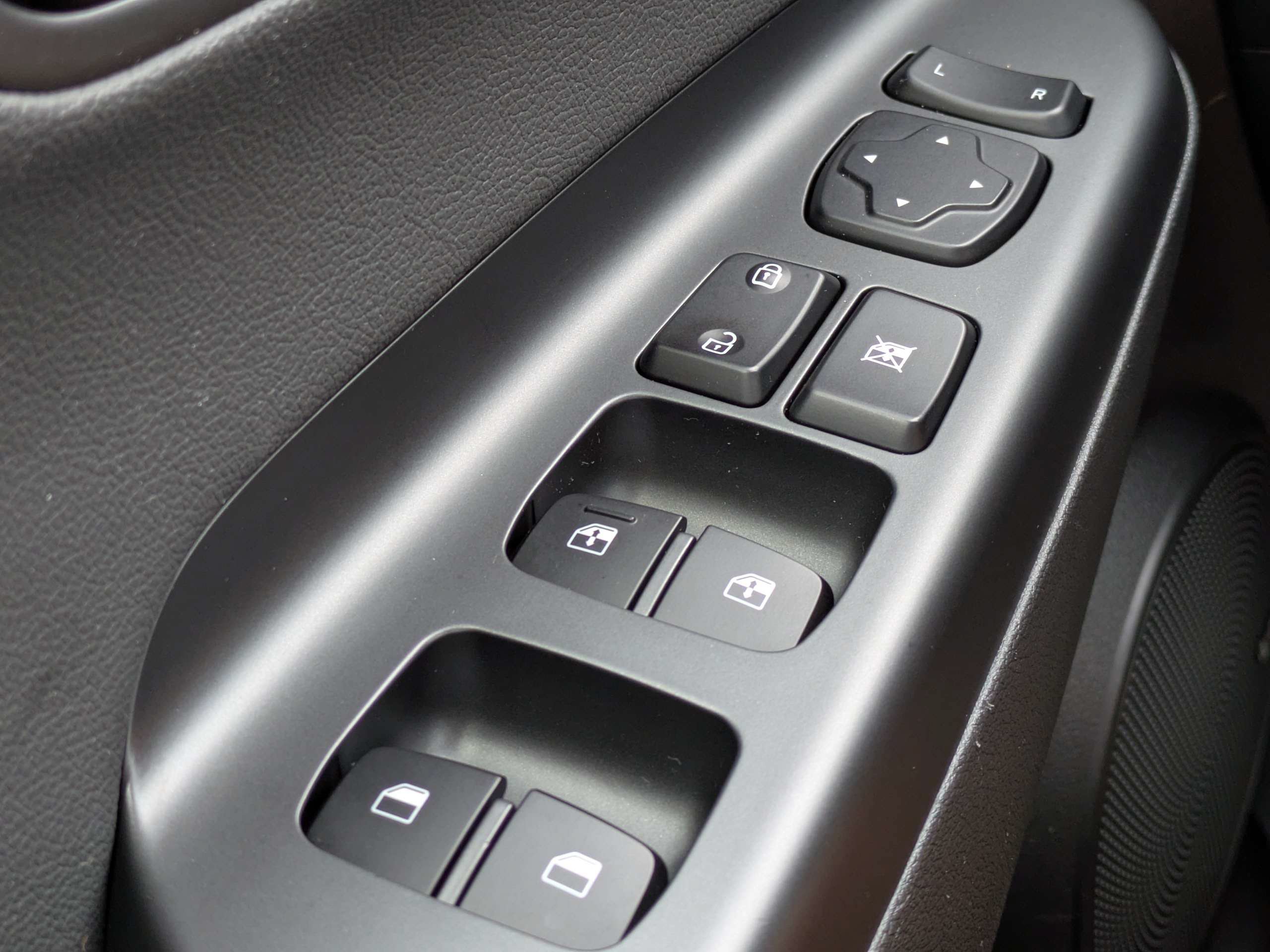 Used 2019 Hyundai Kona Ultimate FWD image 24