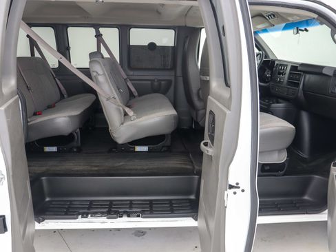 Used 2015 Chevrolet Express 3500 LT w/ LT Preferred Equipment Group RWD image 12