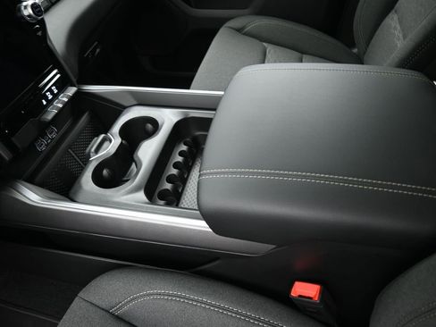 New 2026 RAM 1500 4x4 Crew Cab image 31