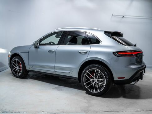 New 2026 Porsche Macan S image 2