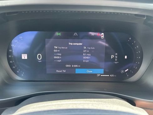 Certified 2026 Volvo XC40 B5 Plus AWD/4WD image 24