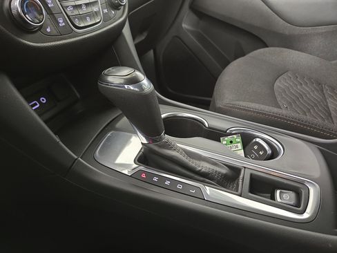 Certified 2020 Chevrolet Equinox LT w/ Driver Convenience Package image 23