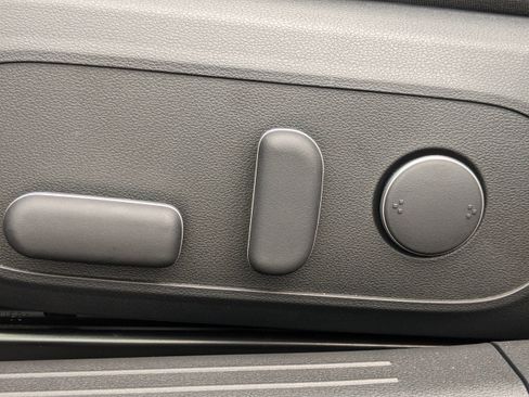 New 2025 Hyundai Ioniq 6 SE image 19