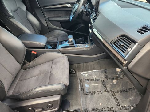 Used 2023 Audi SQ5 Premium Plus w/ Premium Plus Package image 3