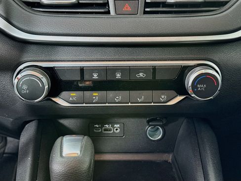 Used 2022 Nissan Altima 2.5 SV AWD/4WD image 15