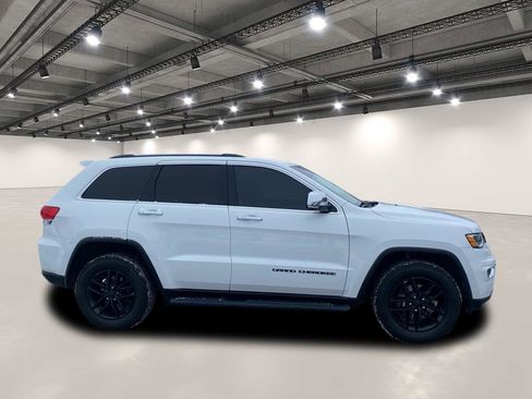 Used 2018 Jeep Grand Cherokee Limited image 8