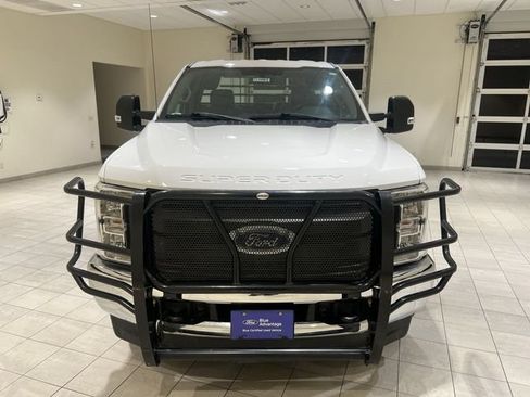 Certified 2019 Ford F250 XL w/ XL Value Package AWD/4WD image 8