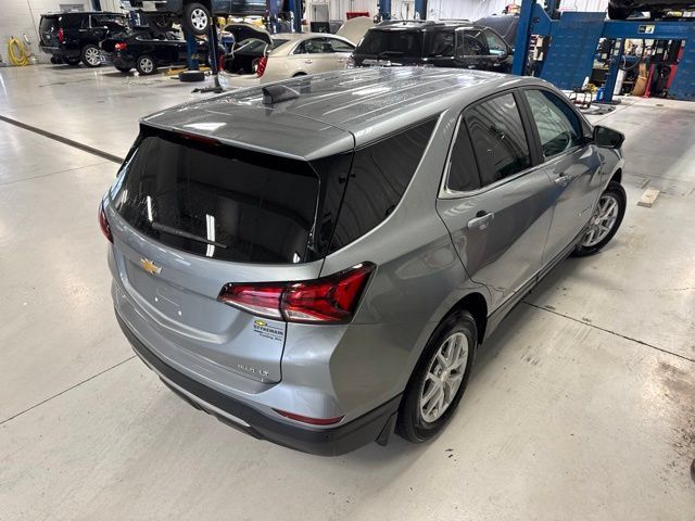 Used 2024 Chevrolet Equinox LT AWD/4WD image 12