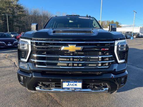 Used 2025 Chevrolet Silverado 2500 LT w/ Z71 Chrome Sport Edition image 2