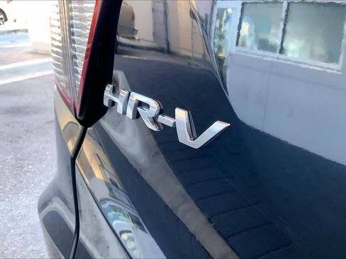 Used 2022 Honda HR-V EX image 10
