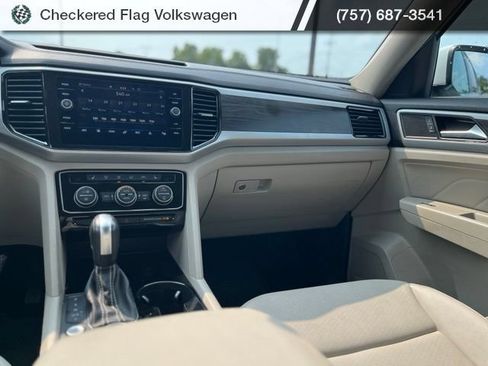 Used 2023 Volkswagen Atlas SE w/ Black Wheel Package AWD/4WD image 30