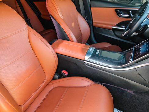 Used 2022 Mercedes-Benz C 300 Sedan image 26