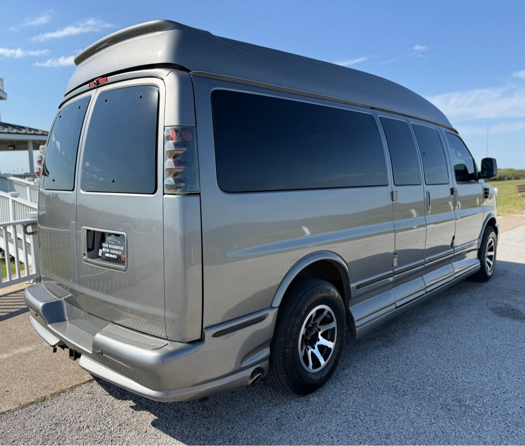 Used 2013 Chevrolet Express 2500 Extended RWD image 7