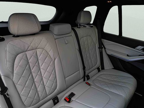 Used 2024 BMW X5 xDrive40i w/ M Sport Package AWD/4WD image 24